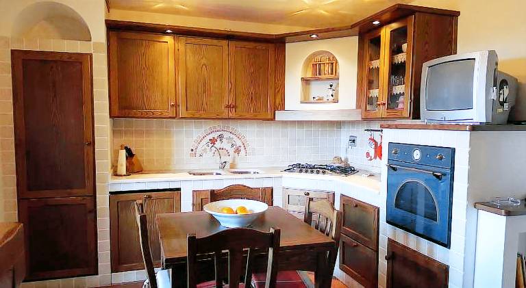 Lovely vacation home with hot tub | Pets are welcome — photo 4