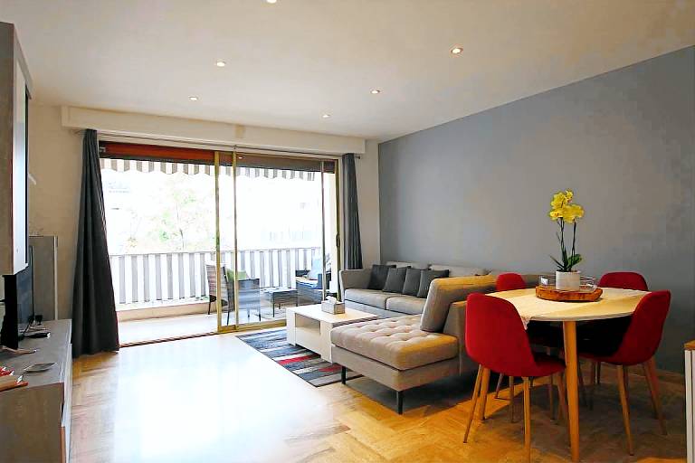 Air-conditioned Apartment of 90 m2, only 200 meters away from the Croisette — photo 2