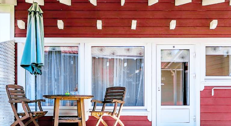 House with garden, terrace & grill — photo 4