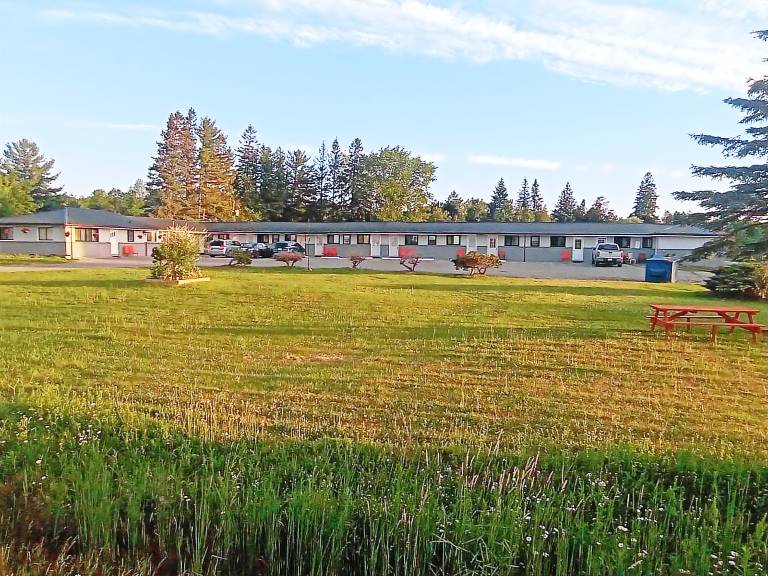 Park Side Motel — photo 4