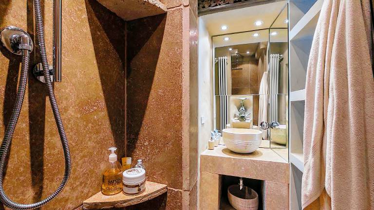 Fully equipped villa with garden, private pool & barbeque | Garden view | Suitable for remote work | Pets allowed — photo 4
