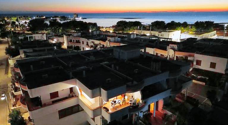 House with 2 rooms for 6 persons in Nardò