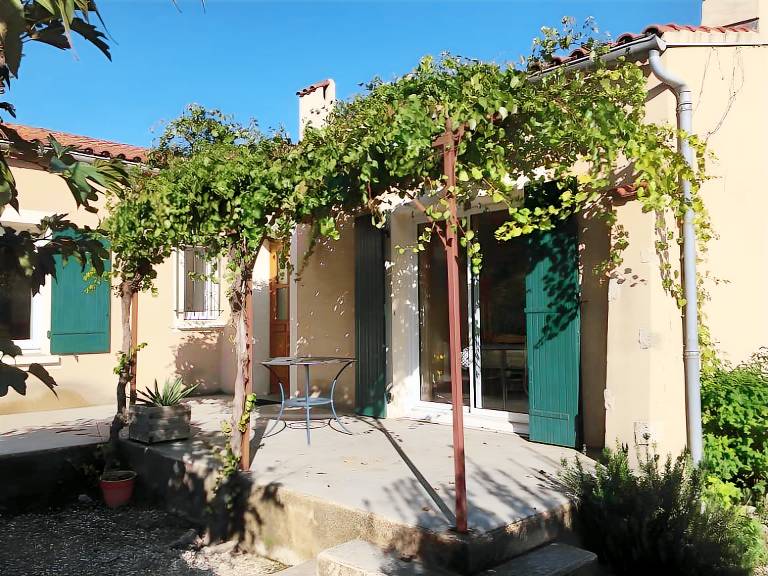 Fully equipped villa with patio, BBQ & yard | River view | Pets are welcome — photo 2