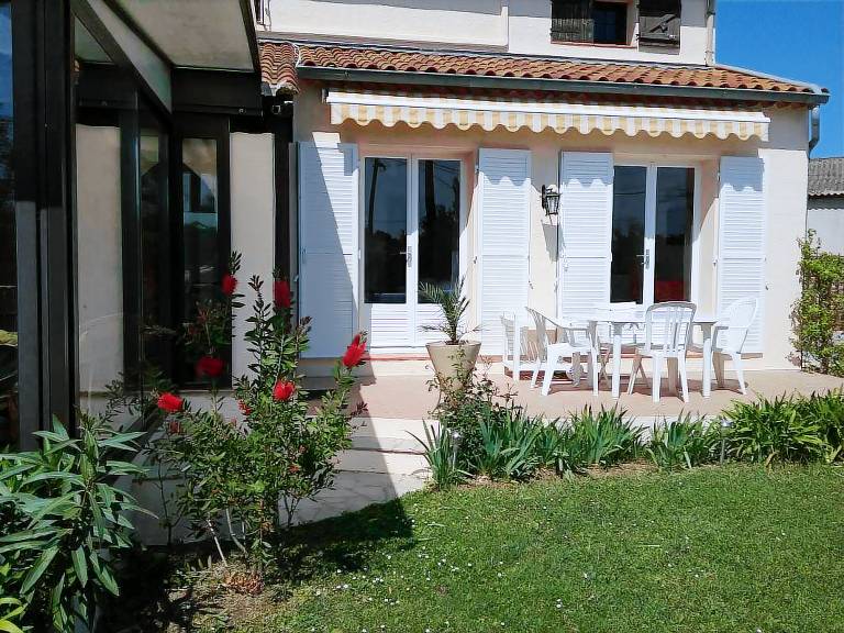 Beautiful gite with yard, private pool & terrace | Pets allowed — photo 4