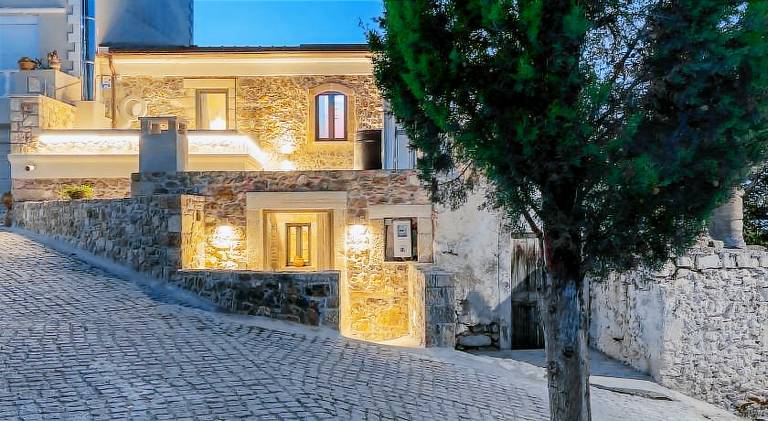 Fully equipped ample villa with terrace, hot tub & sauna | Pets allowed — photo 5