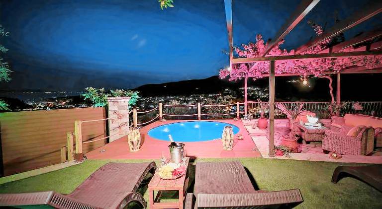 Holiday apartment with pool | Pets are welcome in Igoumenitsa