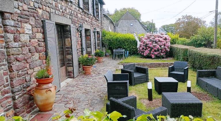 House with hot tub | Dogs allowed — photo 4