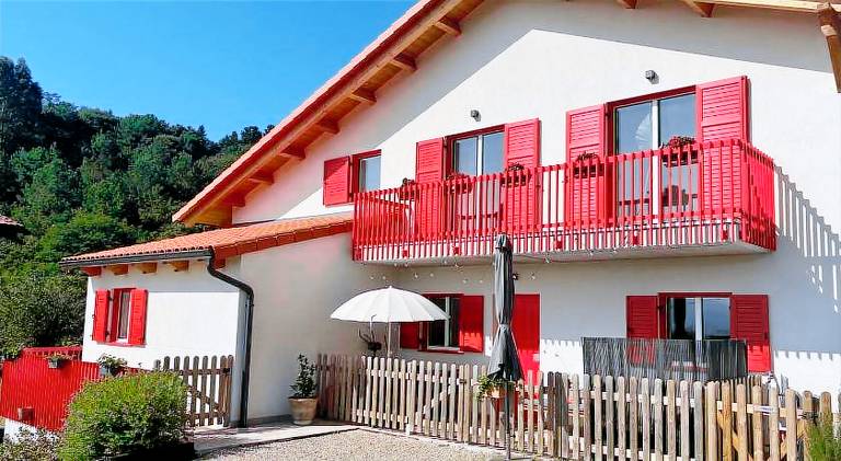 Holiday apartment with BBQ & terrace | Good for workation | Dogs allowed in Irun