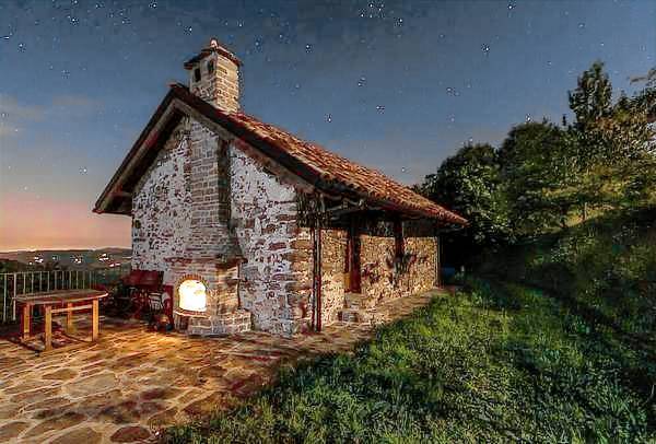 Ferienhaus mit Hund in Mombarcaro, Italien für max. 3 Personen