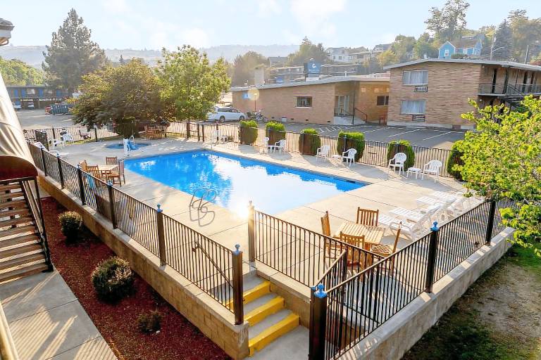 Cerulean Hotel, a Running Y Property — photo 5