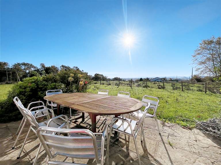 Fully equipped gite with yard, barbeque & patio | Pets allowed — photo 3