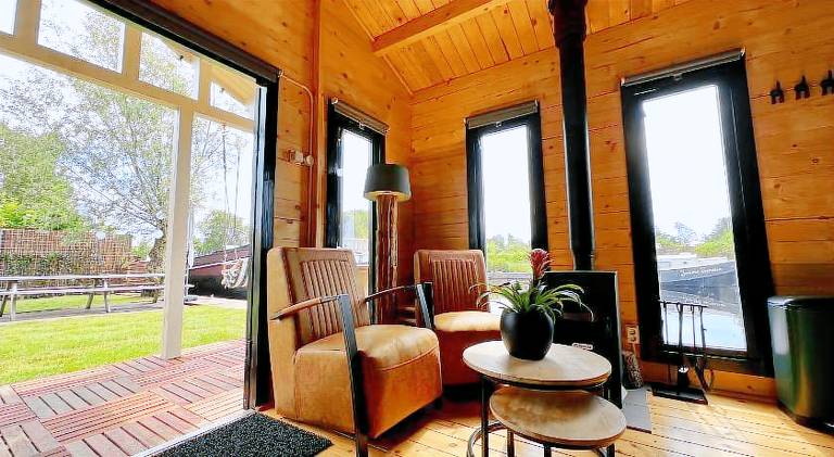 House with 2 rooms for 5 persons — photo 4