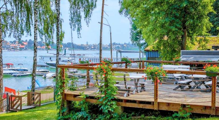 Vacation home with barbecue, patio & yard | Pets are welcome — photo 4