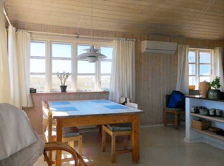 Vacation home with BBQ, garden & patio — photo 5