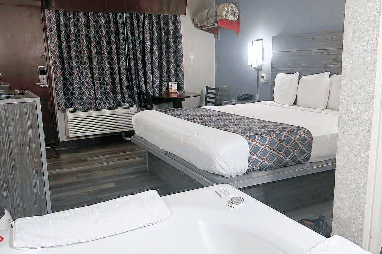 Bluestar Motel