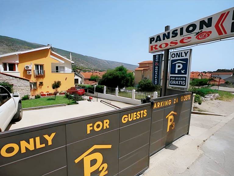 Bed & Breakfast  Mostar