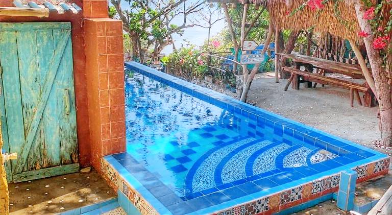 House with pool — photo 5