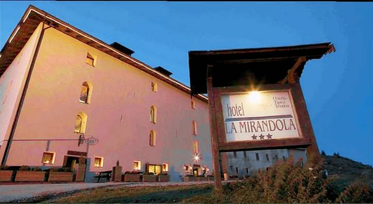 Hotel Dimora Storica La Mirandola in Vermiglio