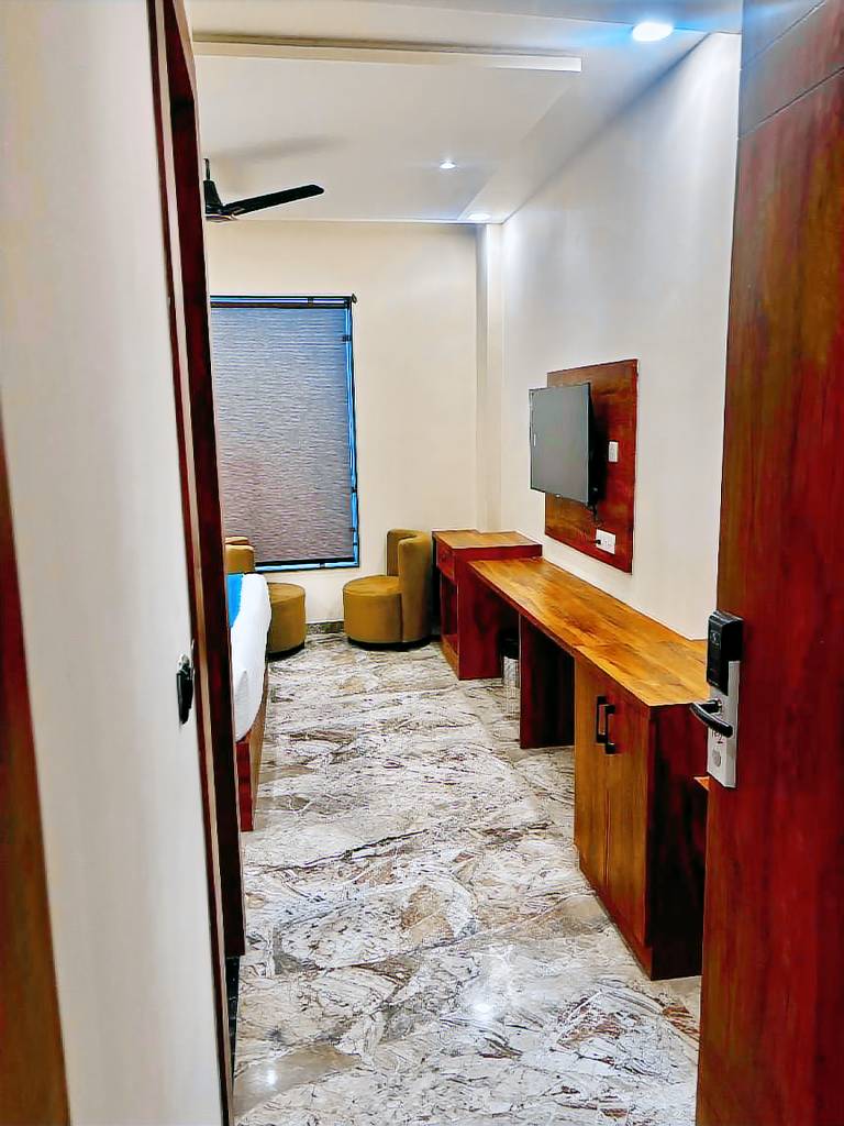 Hotel Majestic Heights