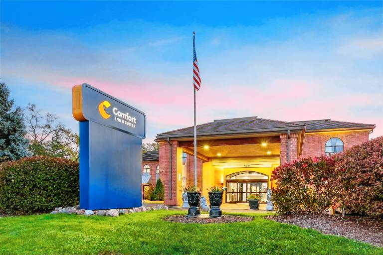 Comfort Inn & Suites Mundelein-Vernon Hills in Vernon Hills, IL