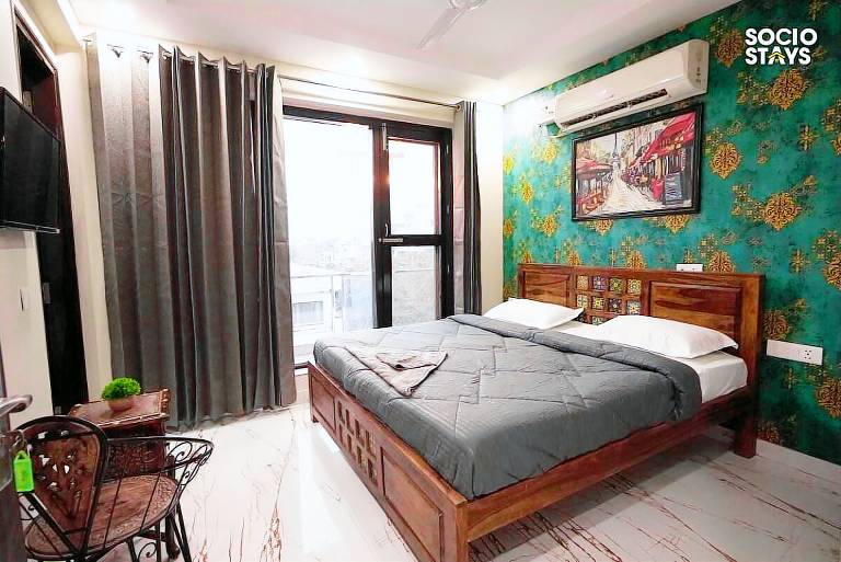 Apartment with 4 rooms for 10 persons in Faridabad