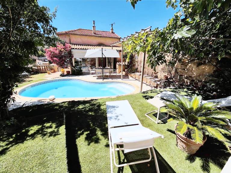 House with yard, pool & terrace — photo 2