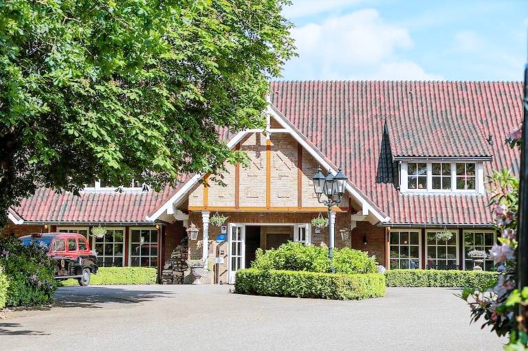 Landhuishotel & Restaurant De Bloemenbeek