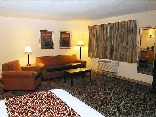 Valley Inn Sanford Medical Center — photo 4