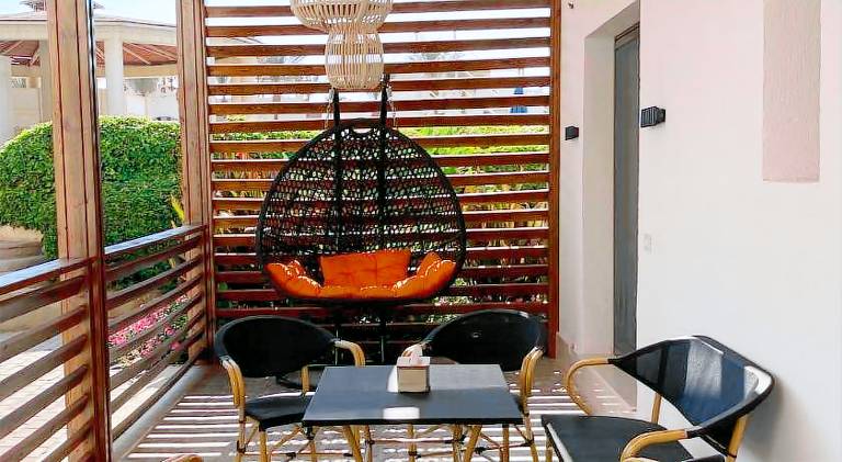 Holiday apartment with pool — photo 2
