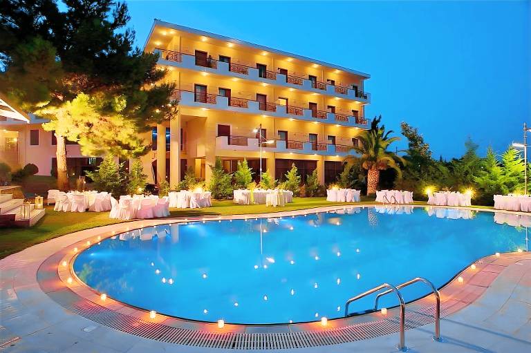 PARNIS PALACE HOTEL SUITES