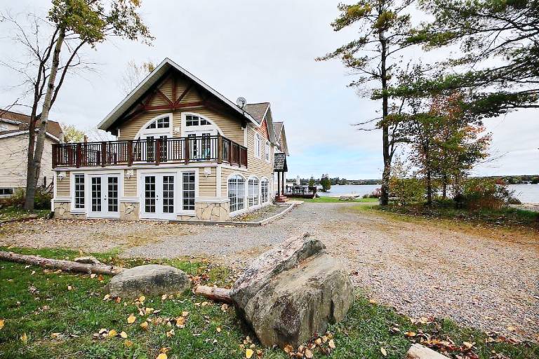Cottage  Gravenhurst