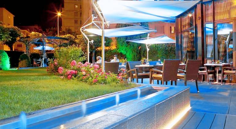 Family-friendly beautiful serviced apartment with sauna, patio & yard | Suitable for remote work | Pets allowed — photo 3