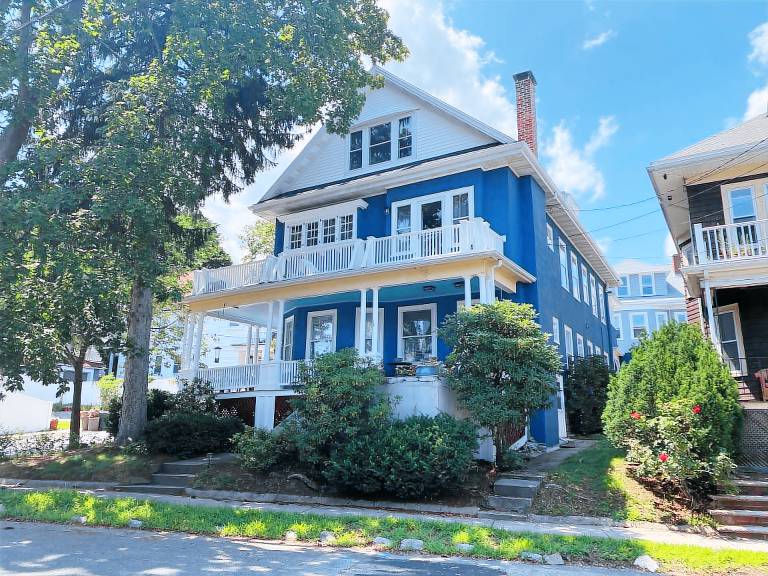 Top Near Harvard University from 52 HomeToGo