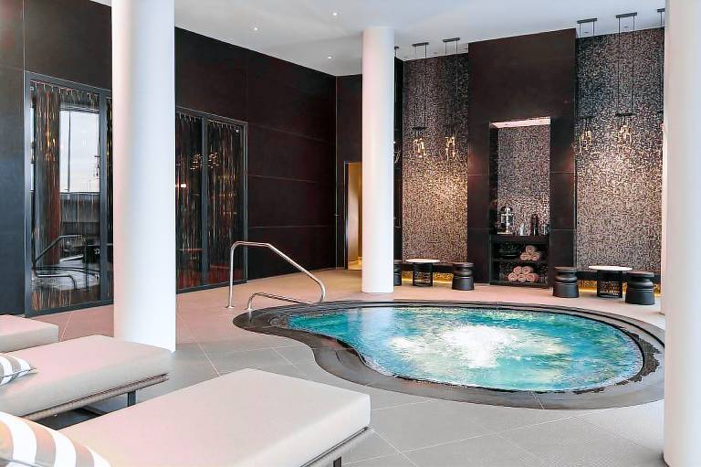 Hilton Amsterdam Airport Schiphol — photo 2