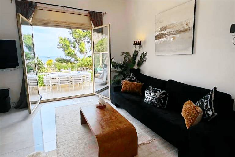 Near Monaco - Sea View - Sleeps 2 - Pets - Parking — photo 5