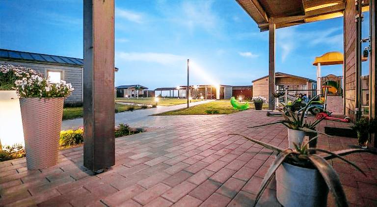 Lovely house with hot tub, sauna & yard | Dogs allowed — photo 4