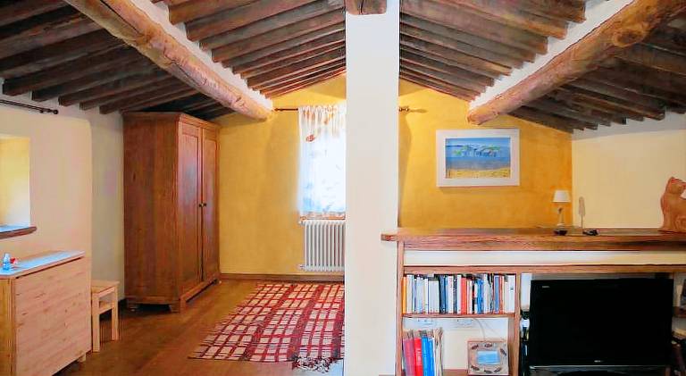 Holiday apartment with terrace, yard & BBQ — photo 2