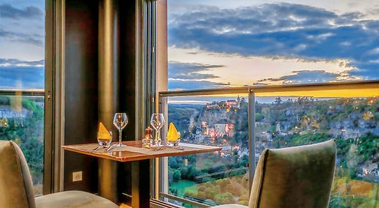 Logis Hotels - Le Belvedere - Hotel 2 etoiles et Restaurant — photo 2