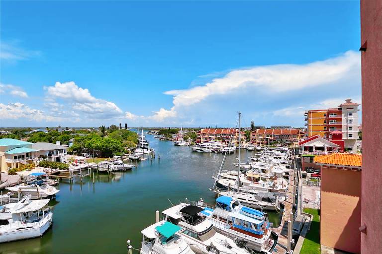Child-friendly condo with jacuzzi & heated pool | Water view | Close to the beach | Dogs allowed — photo 3