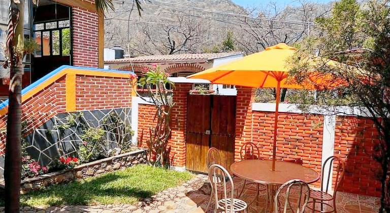 Holiday apartment with pool — photo 4
