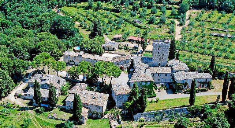 Child-friendly big farm with yard, terrace & pool | Pet-friendly in Chiusdino