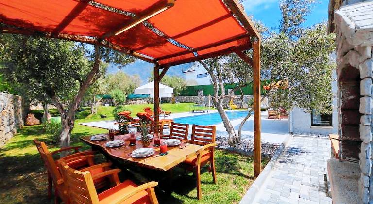 Villa with grill, garden & private pool — photo 3