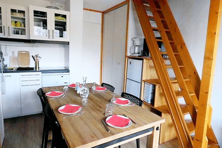 Wonderful rental apartment with hot tub | Ski nearby | Dogs allowed in Les Belleville