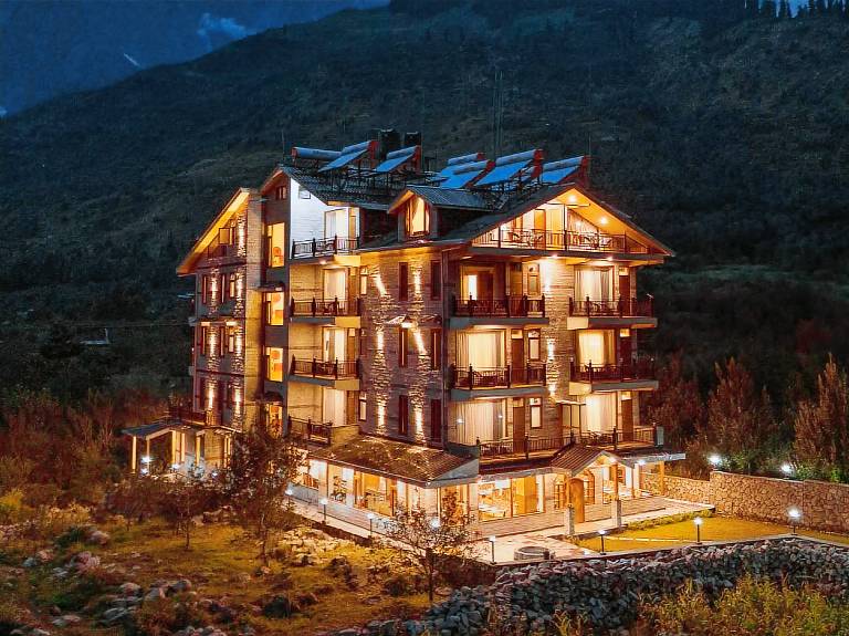 NAZAARA A LUXE RETREAT — photo 2