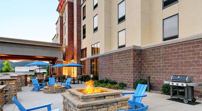 Hampton Inn & Suites Pittsburgh/Harmarville — photo 5