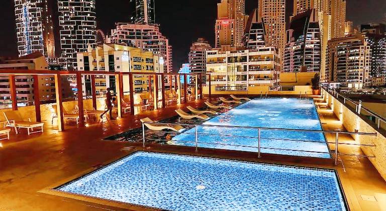 Elite Waterfront 3BR Haven - Marina and Sea Views! — photo 3