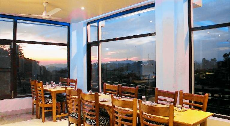 Hotel Vatika the Riverside Resort — photo 3