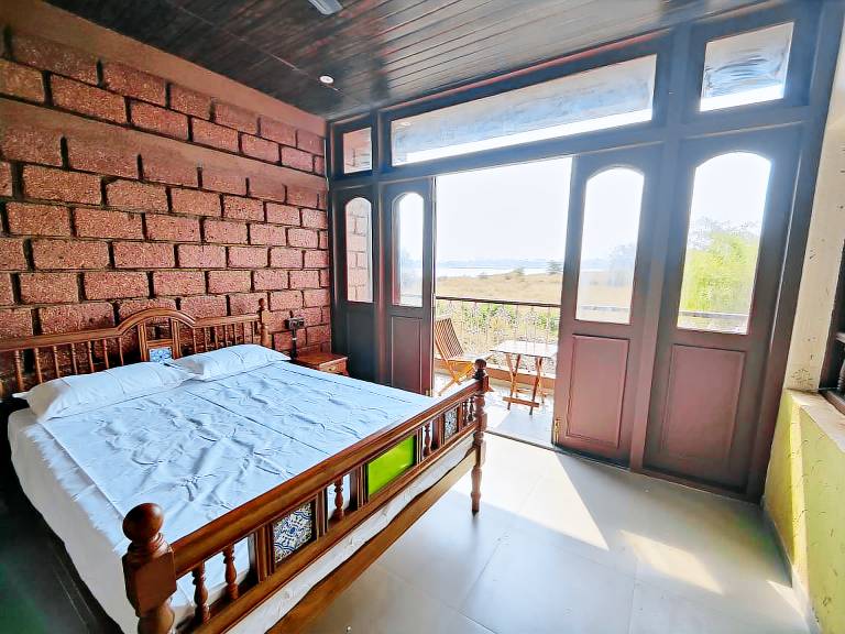 Bed and breakfast Bhatghar Dam