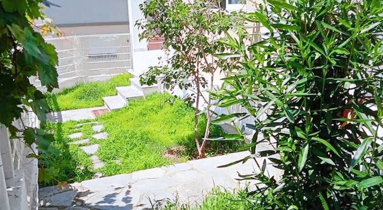 Holiday apartment with terrace & garden — photo 4