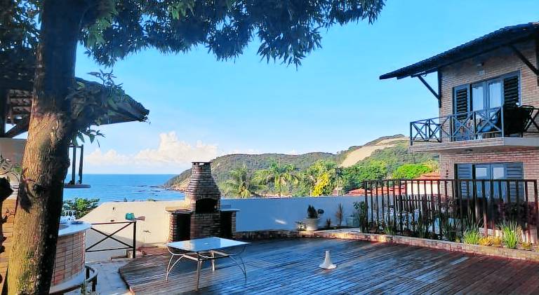 Apartment with pool — photo 4